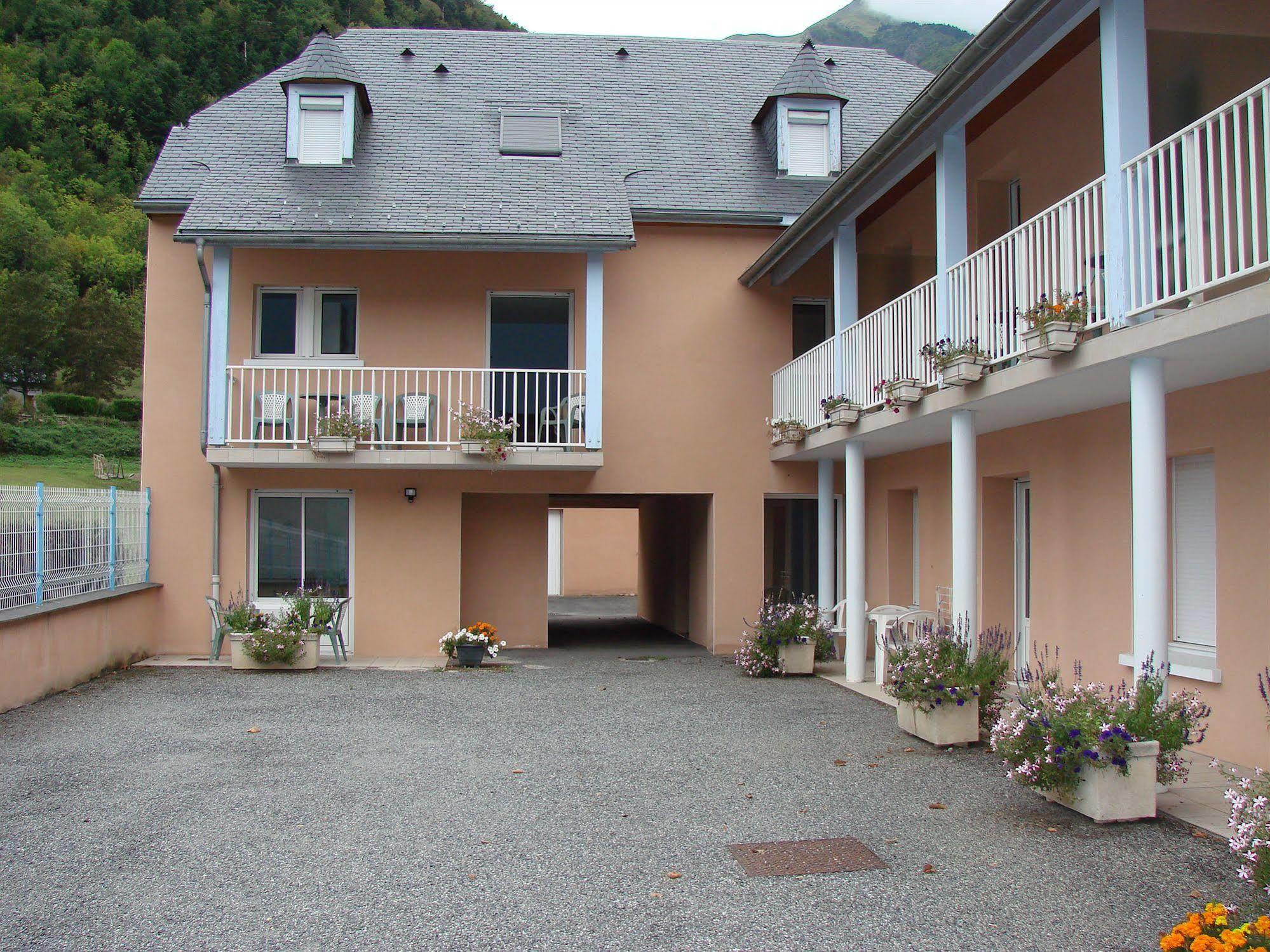 Arbizonloc Apartment Guchen Bagian luar foto