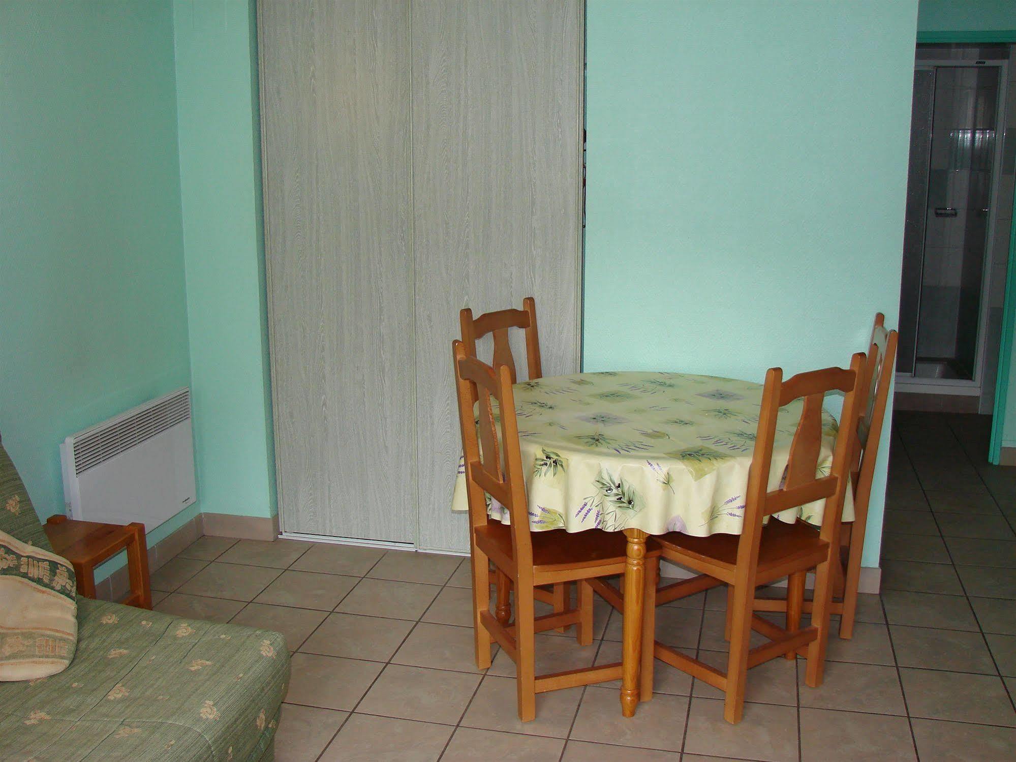 Arbizonloc Apartment Guchen Bagian luar foto